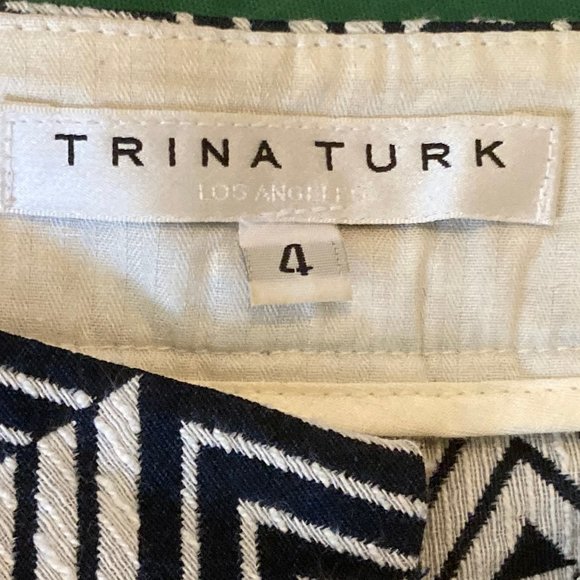 Trina Turk Designer Shorts Sz 4 | Geometric Cream & Navy | Resort Chic! - Picture 11 of 11